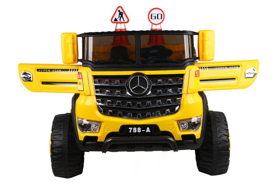 Tamaño de cartón 136*76.5*53 Multifunción Niños Control remoto Construcción Camión Coches Juguete
