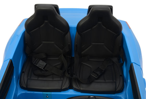 Juguetes eléctricos competitivos de 12 voltios Los niños viajan en automóviles eléctricos con material plástico
