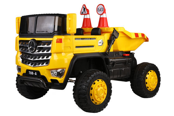 Tamaño de cartón 136*76.5*53 Multifunción Niños Control remoto Construcción Camión Coches Juguete