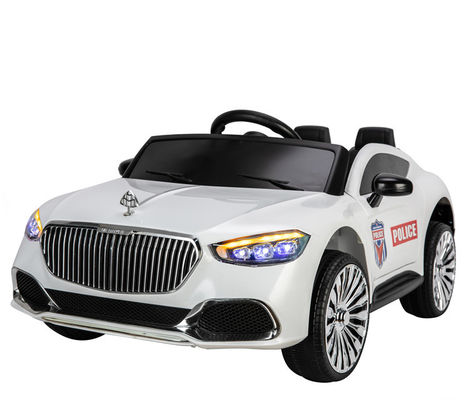 El control remoto eléctrico de los niños para viajar en un coche de juguete para niños menores de 10 años y divertido