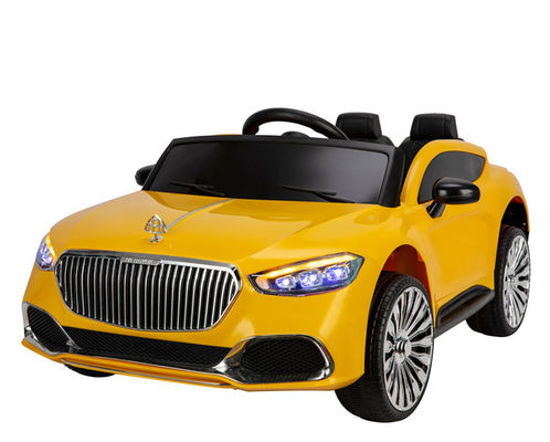 El control remoto eléctrico de los niños para viajar en un coche de juguete para niños menores de 10 años y divertido