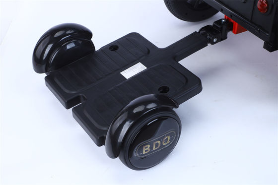 Unisex plástico coche eléctrico paseo en coche con 2.4G control remoto directo para niños