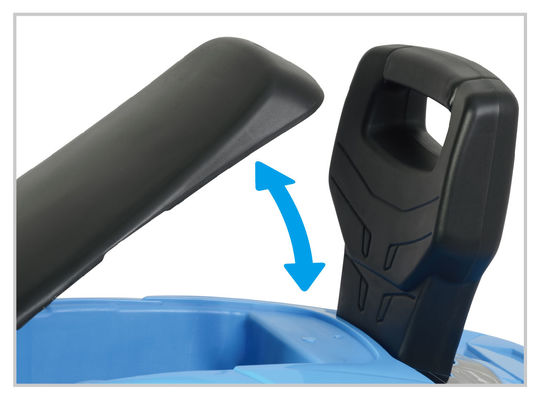 Tamaño del producto 69*29*40.4cm Scooter clásico con batería