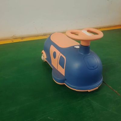 Grado de plástico verde Happy Baby Balance Car para juguetes para niños Paseo en coche Descuento directo