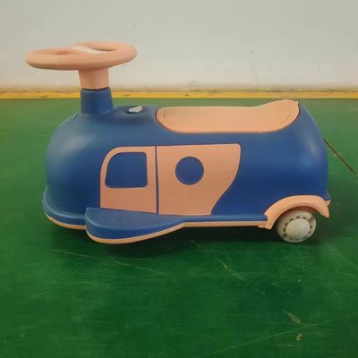 Grado de plástico verde Happy Baby Balance Car para juguetes para niños Paseo en coche Descuento directo