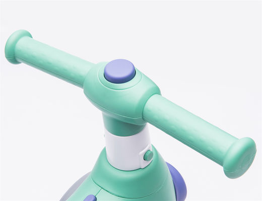 2022 Carro de equilibrio infantil Paseo en plástico de juguete para niños Tiempo de aventura en bicicleta