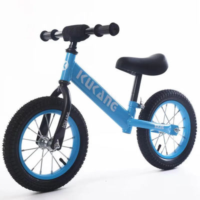 Tipo de plástico PP Niños negros bicicleta de equilibrio sin pedal niño pequeño paseo en scooter coche para niños de 3 años