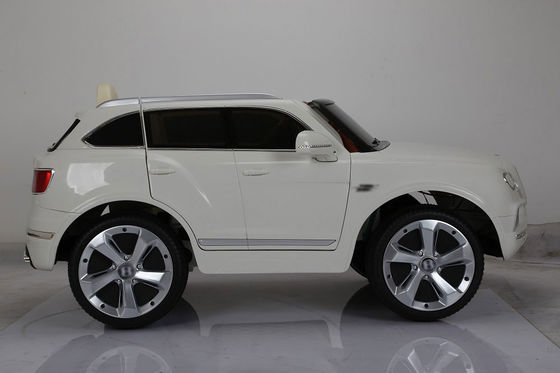 Conducción eléctrica en coche para niños 6V/12V Batería control remoto asiento único color blanco