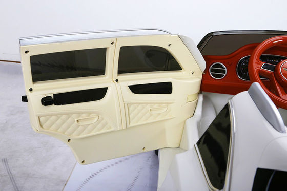 Conducción eléctrica en coche para niños 6V/12V Batería control remoto asiento único color blanco