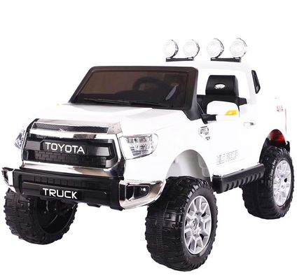 Coche de juguete eléctrico para niños 6V Un botón de arranque / luz / música 2.4G control remoto