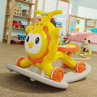 Scooter rosa multifuncional para niños con función de caminante y diseño de sacudir un caballo