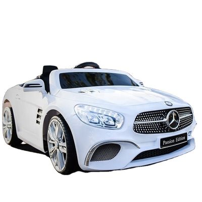 2.4G R/C Baby Ride On Toy Car con 2,6 3,5KM/H velocidad y luces LED función de música