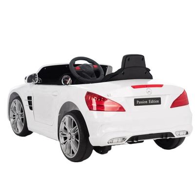 2.4G R/C Baby Ride On Toy Car con 2,6 3,5KM/H velocidad y luces LED función de música