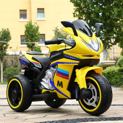 Niños de 2 a 8 años de edad montan en motocicleta con música y luz / batería recargable de 12V