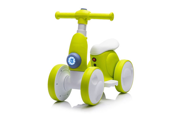 Función de control remoto 2024 Balance para niños Cartón de coche Tamaño 38*30*20CM Rango de edad 0 a 24 meses