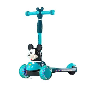 Plastico para niños para montar en un scooter con rueda de música y función plegable