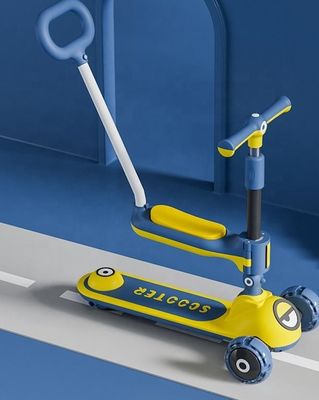 Asiento de cuero suave 3 ruedas paseo en scooter coche para niños Un botón plegable neutral de género