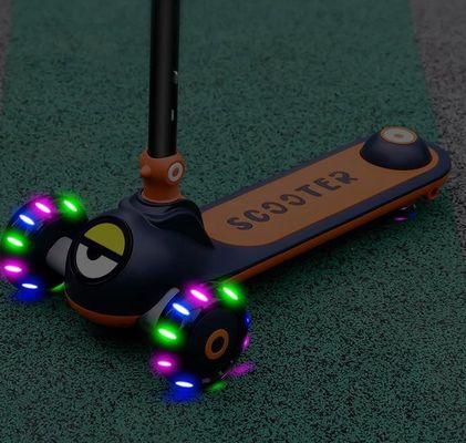 Asiento de cuero suave plegable de un botón 3 ruedas paseo en scooter coche para niños y duradero