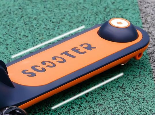 Asiento de cuero suave plegable de un botón 3 ruedas paseo en scooter coche para niños y duradero