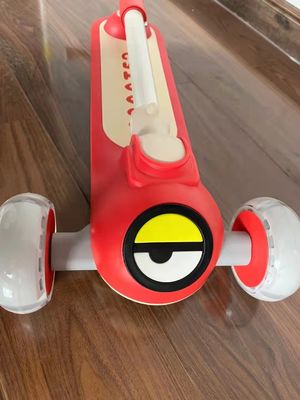 Asiento de cuero suave plegable de un botón 3 ruedas paseo en scooter coche para niños y duradero