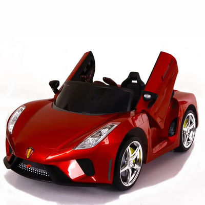 Juguete de música de los niños Swing Ride en el coche con control remoto Amarillo / Estufas Verniz Rojo