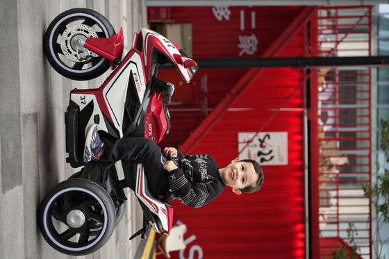 Educación temprana e iluminación LED 6V montar en motocicleta eléctrica coche para niños fabricación