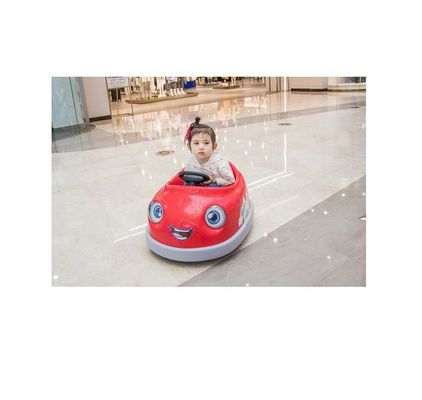 Niños de 2-6 años viajan en el coche eléctrico de parachoques con función de oscilación de freno de un botón para niños